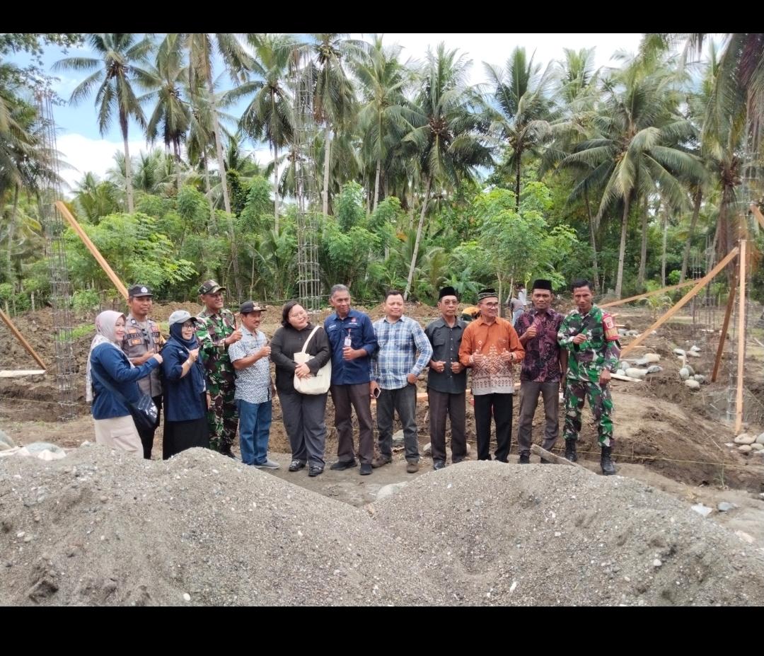PELETAKAN BATU PERTAMA PEMBANGUNAN KOPERASI DESA MERAH PUTIH DESA NONONG